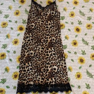 Midi dress, animal print, size small, never worn🤎